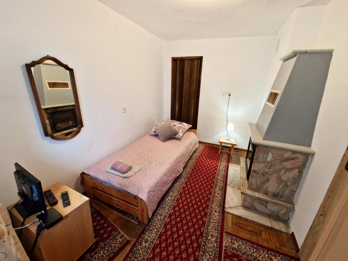 Hotel Dalia à Iwonicz-Zdrój Extérieur photo